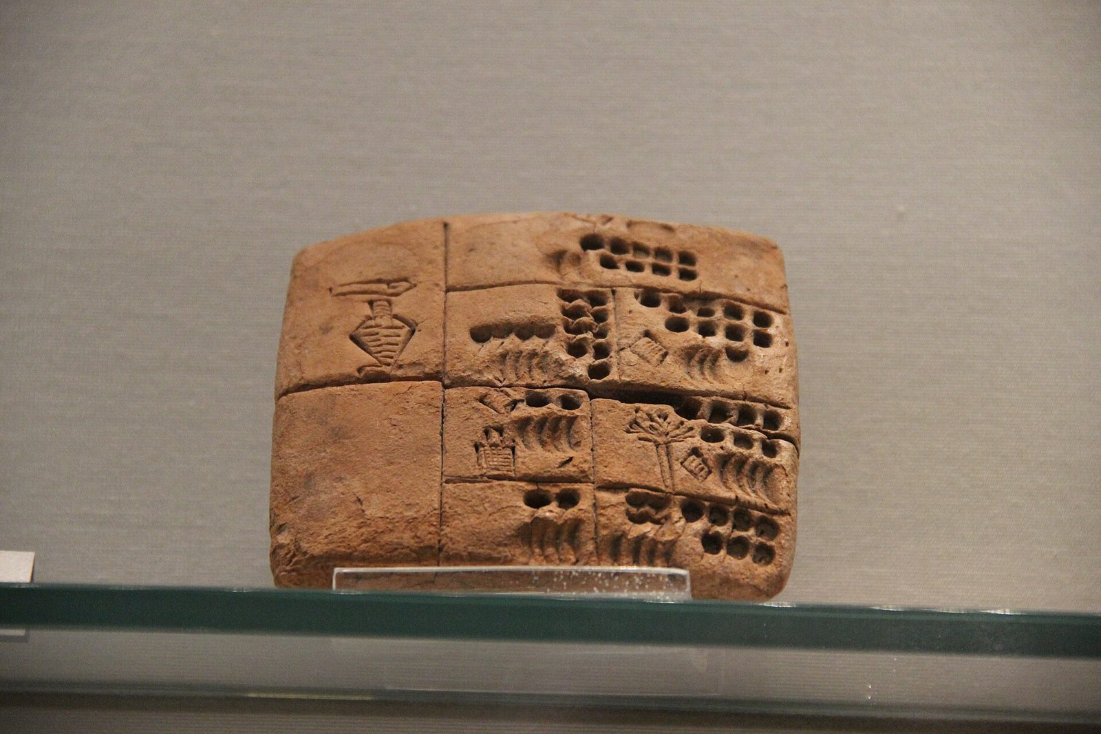 Galeria del Antiguo Oriente Próximo, Museo del Louvre, París, Francia