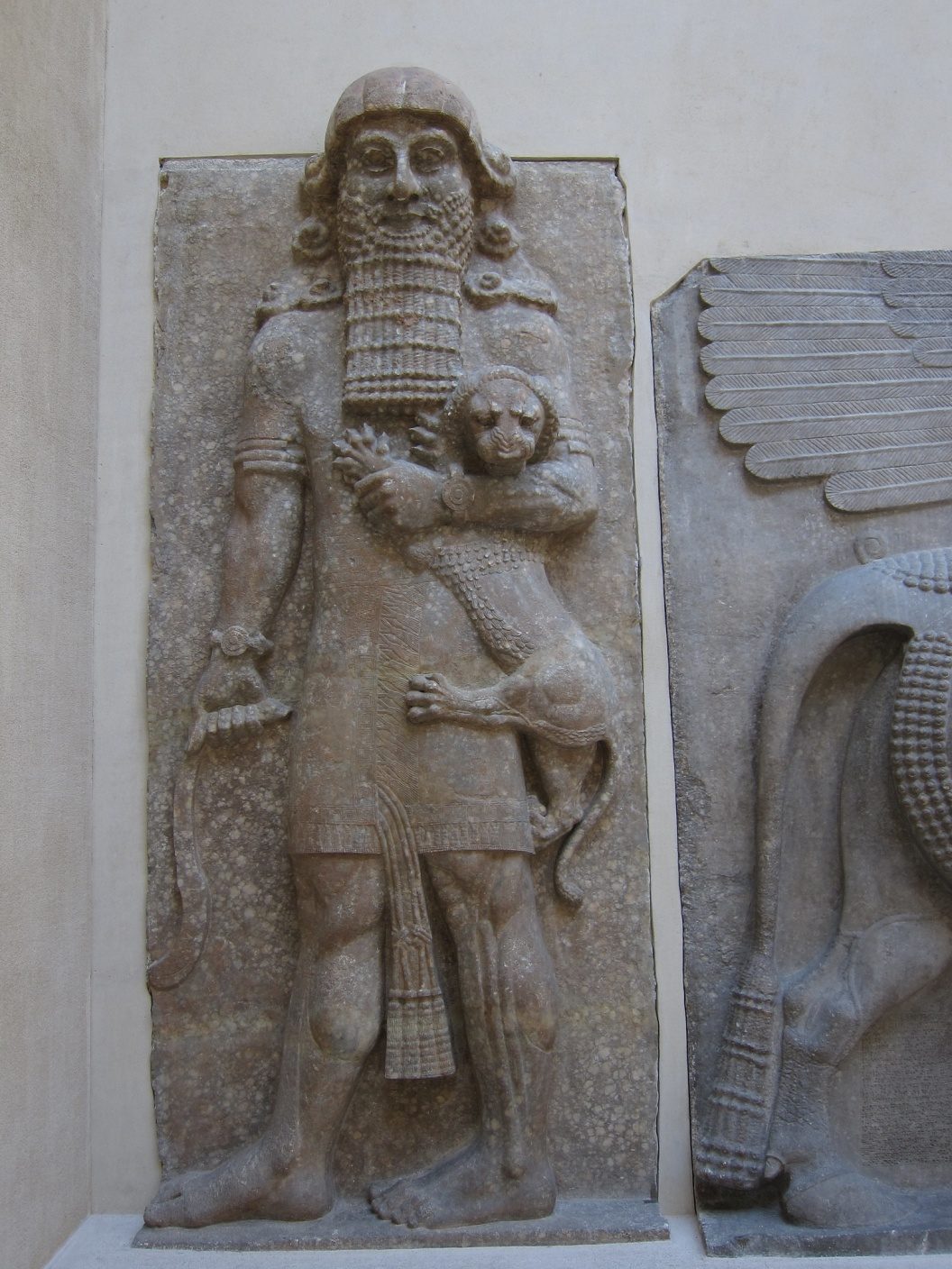 Estatua que representa a Gilgamesh. Foto de Chris Waits, CC-BY 2.0