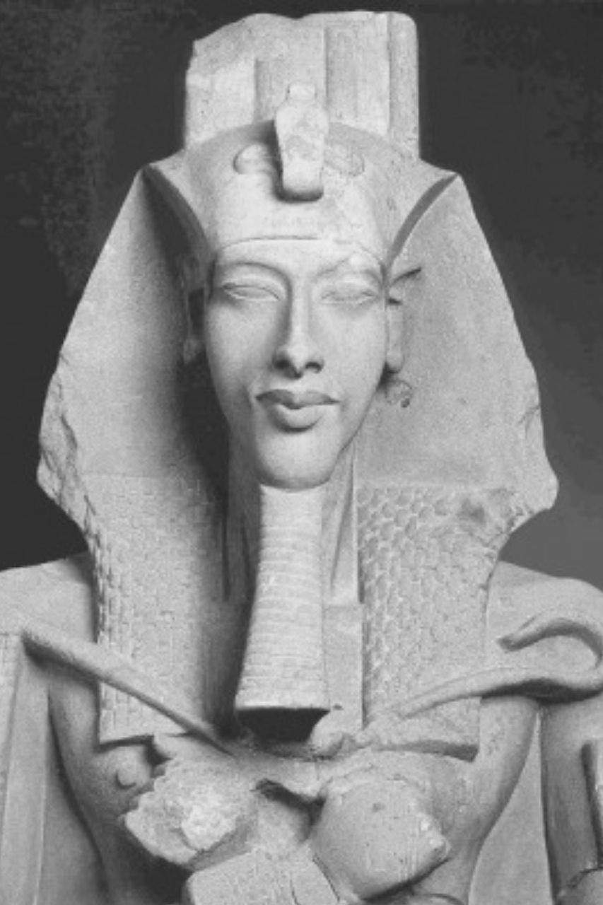 Faraón Akhenatón 1351-1334 a. C.
