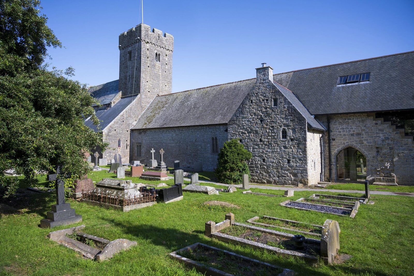 Llanilltud Fawr, el lugar de la popular escuela religiosa de Illtud